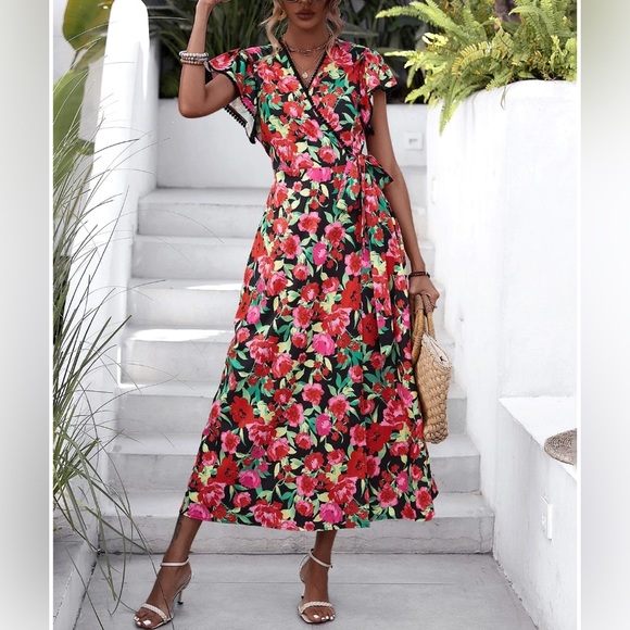 Floral Print Butterfly Sleeve Knot Side Wrap Dress - Picture 3 of 9